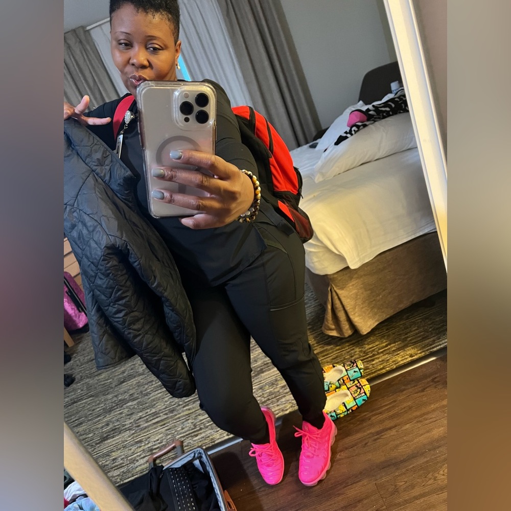 Meet your Posher, Tanisha, RN.❣️ - Picture 7 of 17